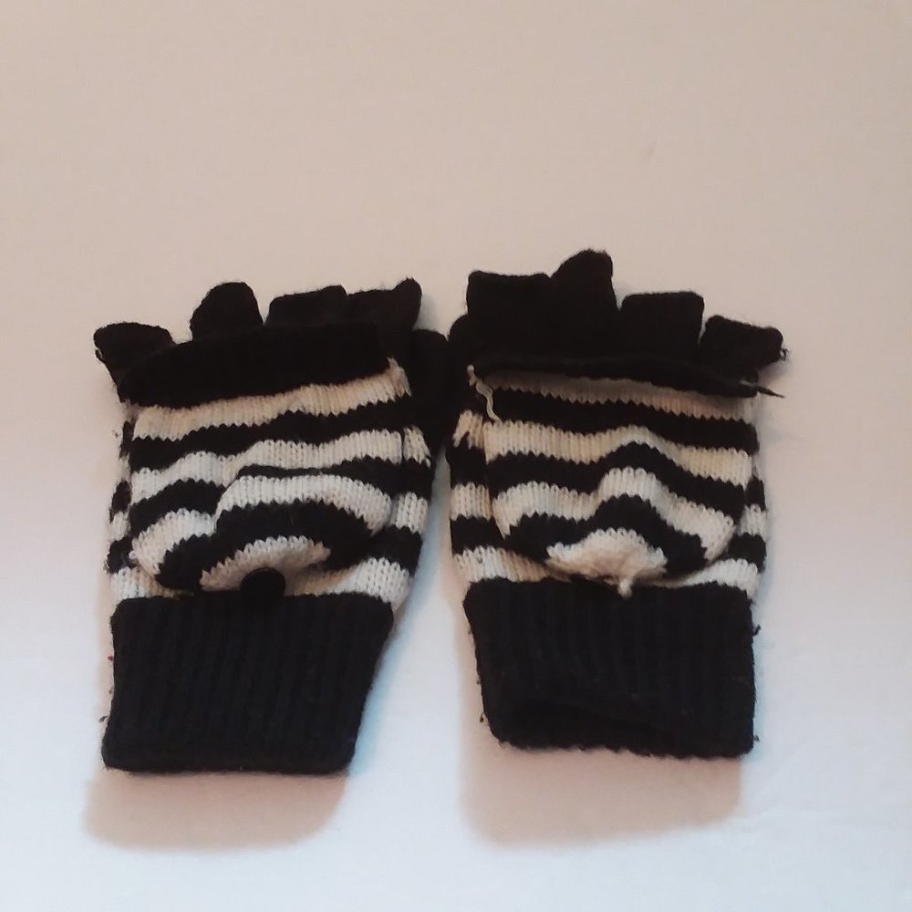 Black Fingerless Gloves